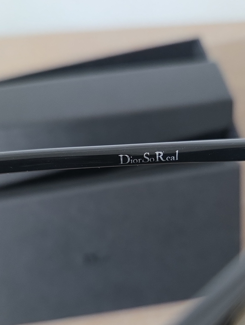 Dior SO REAL Sunglasses in GOLD - Picture 3 of 6
